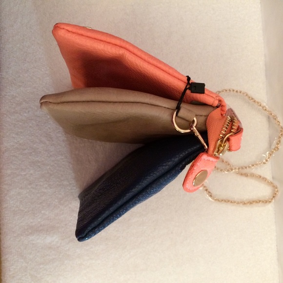 🌈NWT Street Level 3-in-1 TriColor Crossbody Bag🌈 - Picture 2 of 8